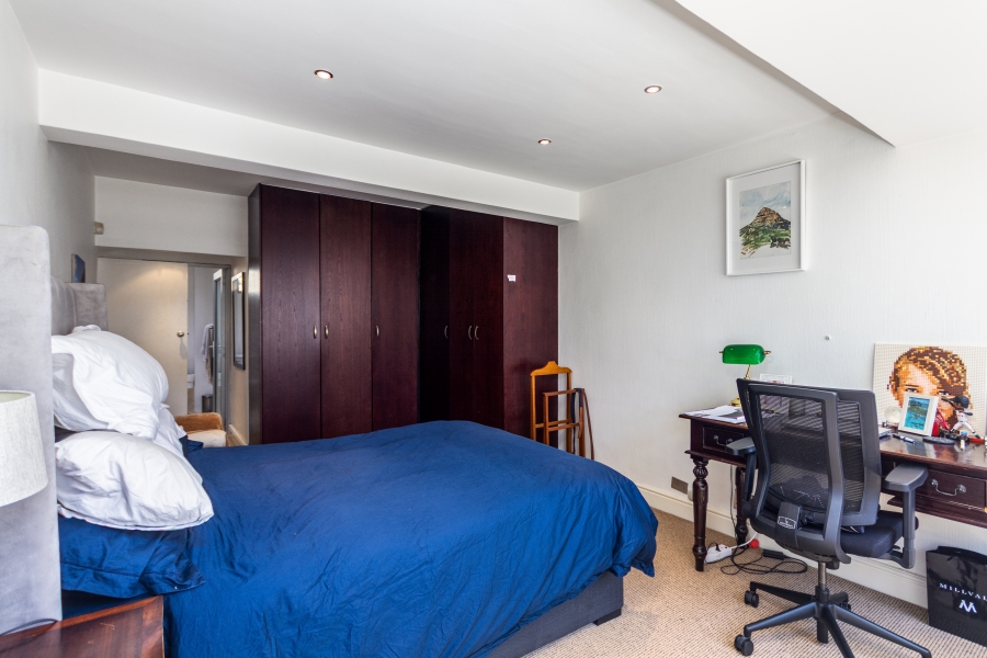 2 Bedroom Property for Sale in Sea Point Western Cape